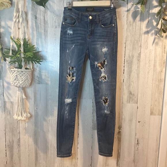 Judy Blue Skinny Fit Distressed Jeans - Picture 1 of 14